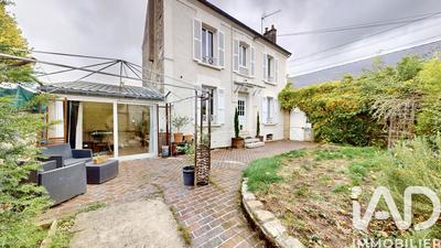 Maison - 135 m² - 6 pièces