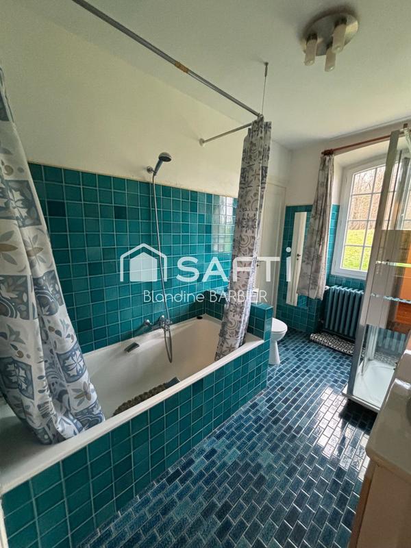 Maison - 241 m² - 7 pièces