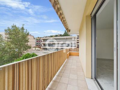 Appartement - 71 m² - 2 pièces