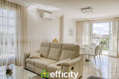 Maison - 180 m² - 7 pièces