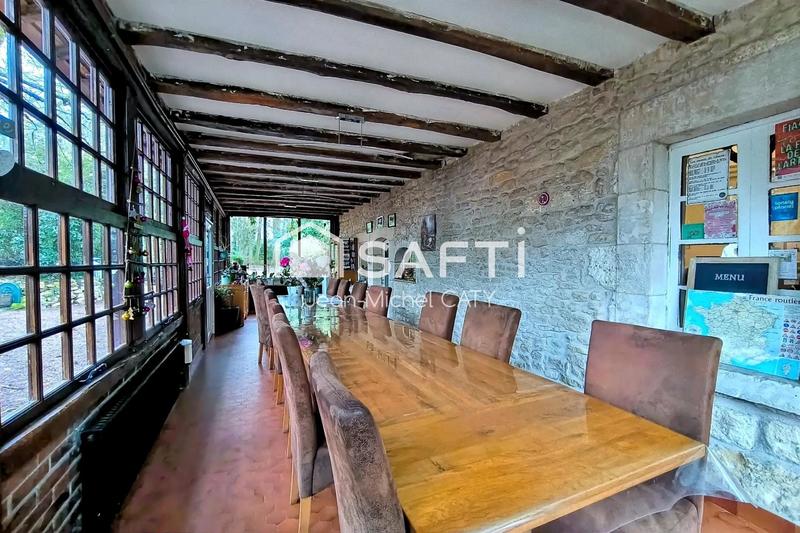 Maison - 270 m² - 13 pièces