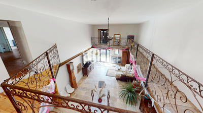 Maison - 490 m² - 10 pièces