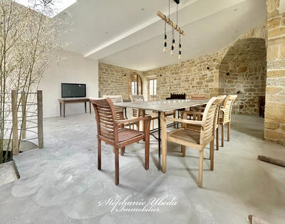 Maison - 235 m² - 6 pièces