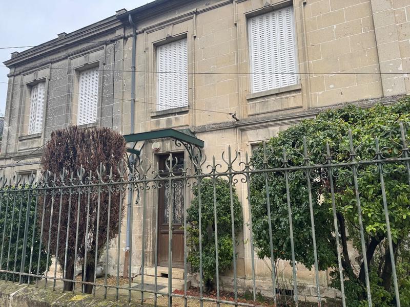 Maison - 207 m² - 8 pièces