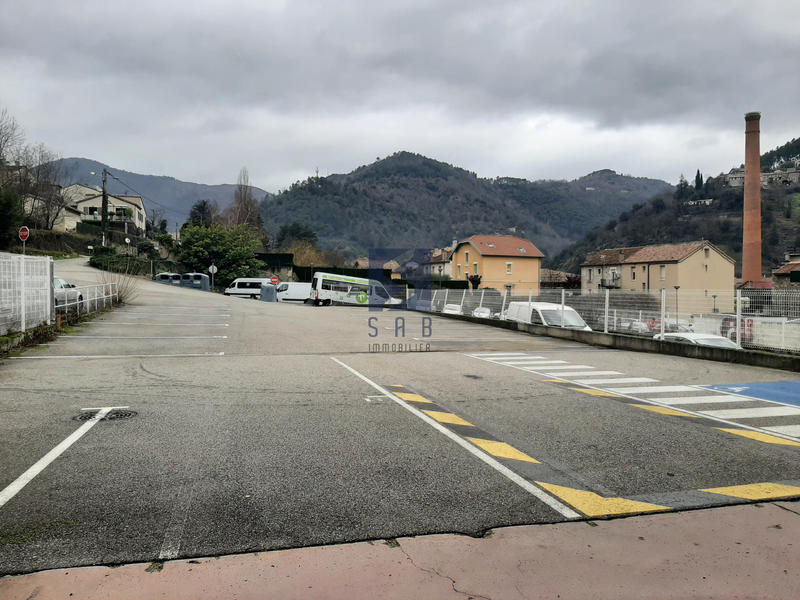 Local commercial - 319 m²