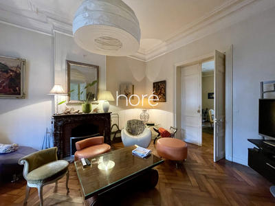 Maison - 210 m² - 9 pièces