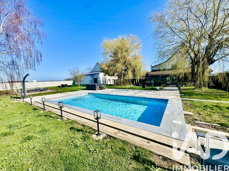 Maison - 363 m² - 7 pièces