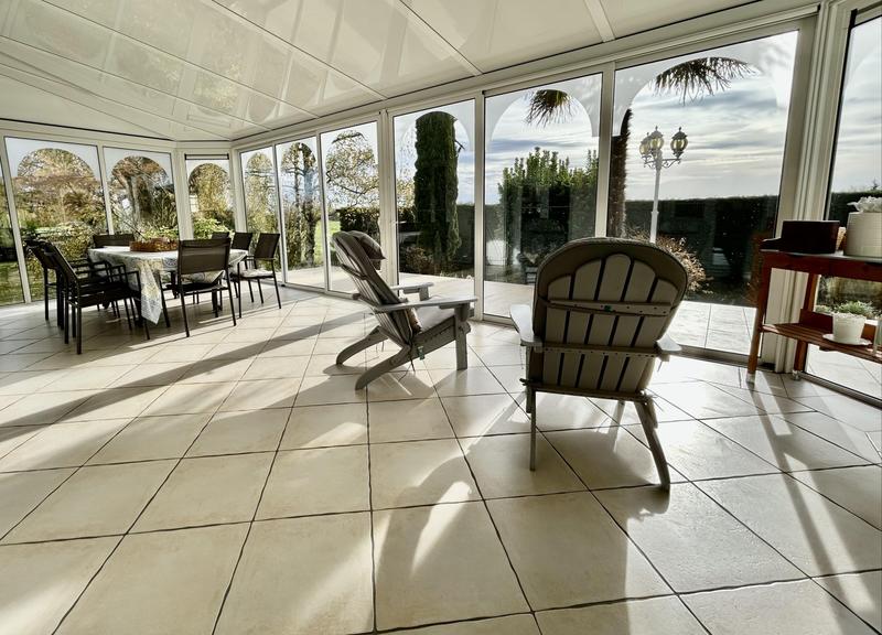 Maison traditionnelle - 170 m² - 8 pièces