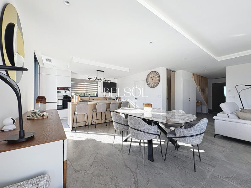 Villa - 140 m² - 5 pièces