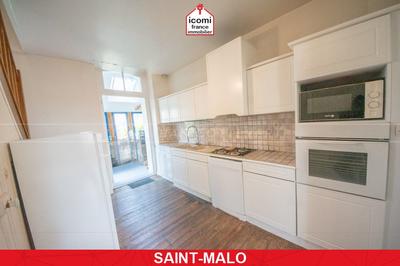 Maison - 180 m² - 7 pièces