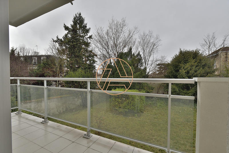 Appartement - 100 m² - 4 pièces