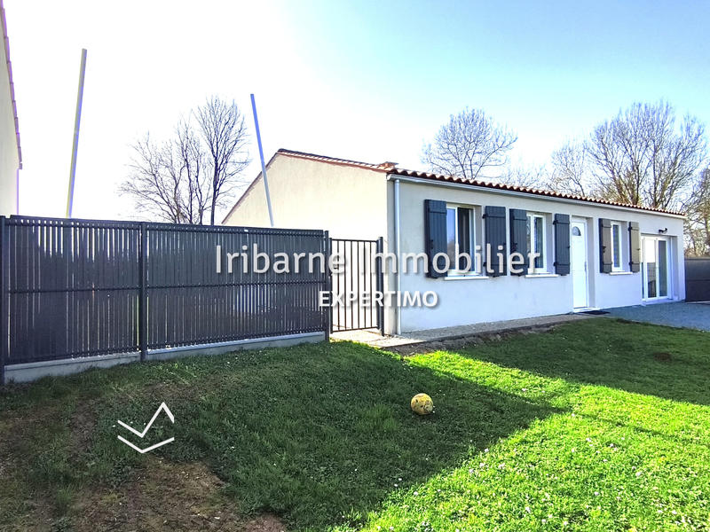 Maison - 93 m² - 5 pièces