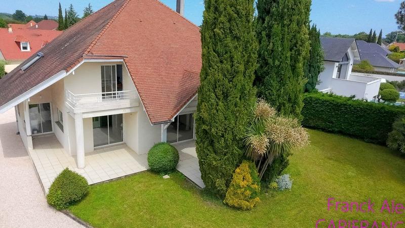 Maison - 176 m² - 6 pièces