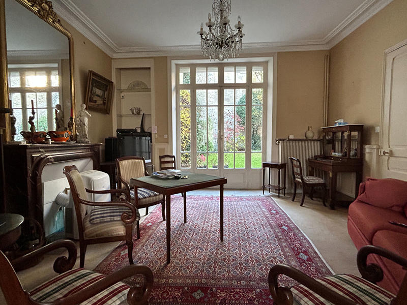 Maison - 244 m² - 8 pièces