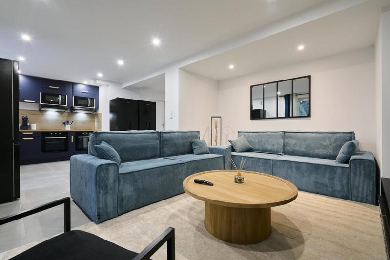 Maison - 171 m² - 11 pièces