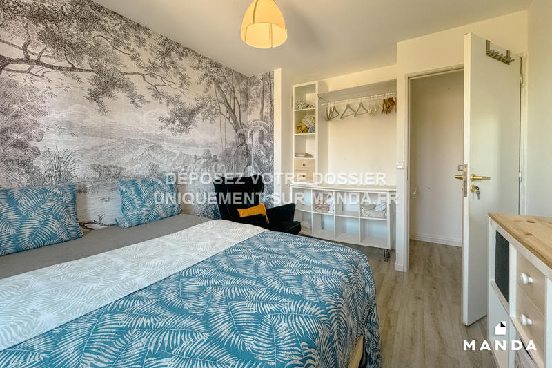 Chambre - 9 m² - 5 pièces