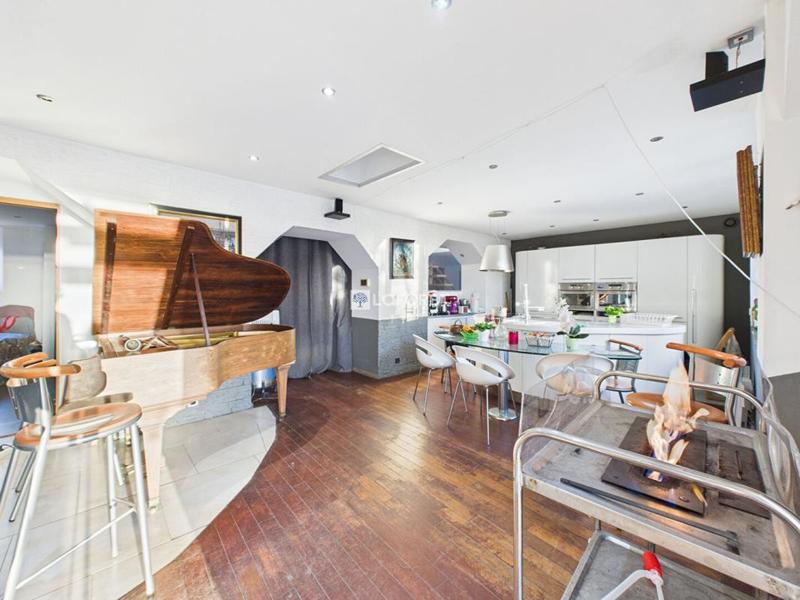 Appartement - 123 m² - 4 pièces