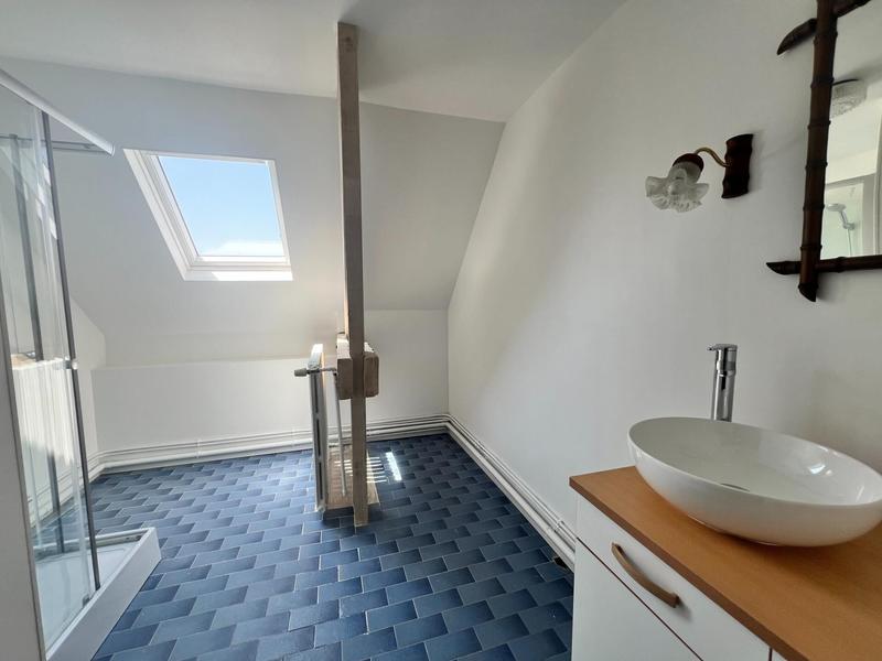 Maison - 198 m² - 7 pièces