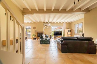 Maison - 184 m² - 6 pièces