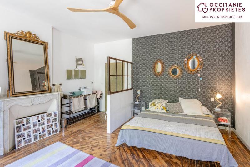 Maison de maîtres - 452 m² - 11 pièces