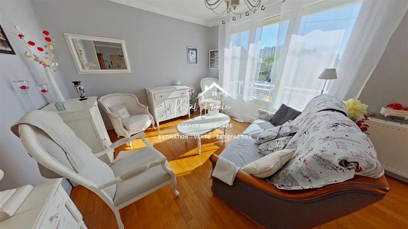 Maison - 89 m² - 5 pièces