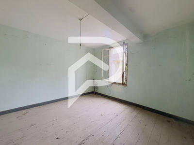 Maison - 234 m² - 5 pièces