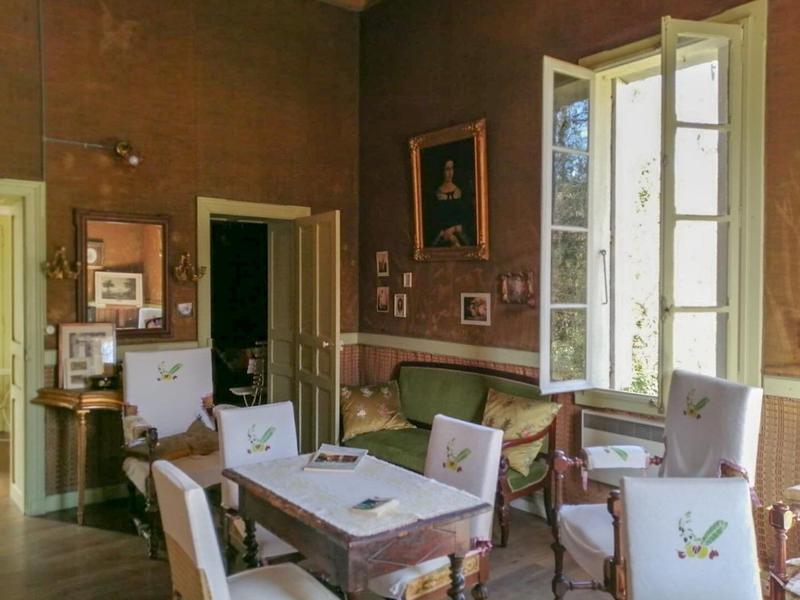 Maison - 240 m² - 9 pièces