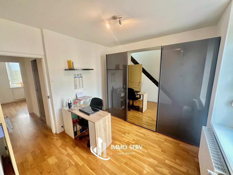 Maison - 90 m² - 5 pièces