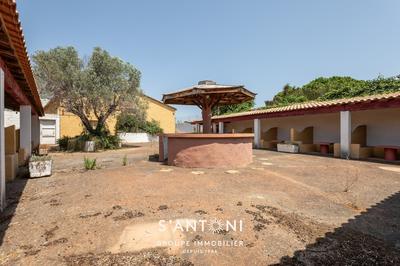 Terrain industriel - 2 000 m²