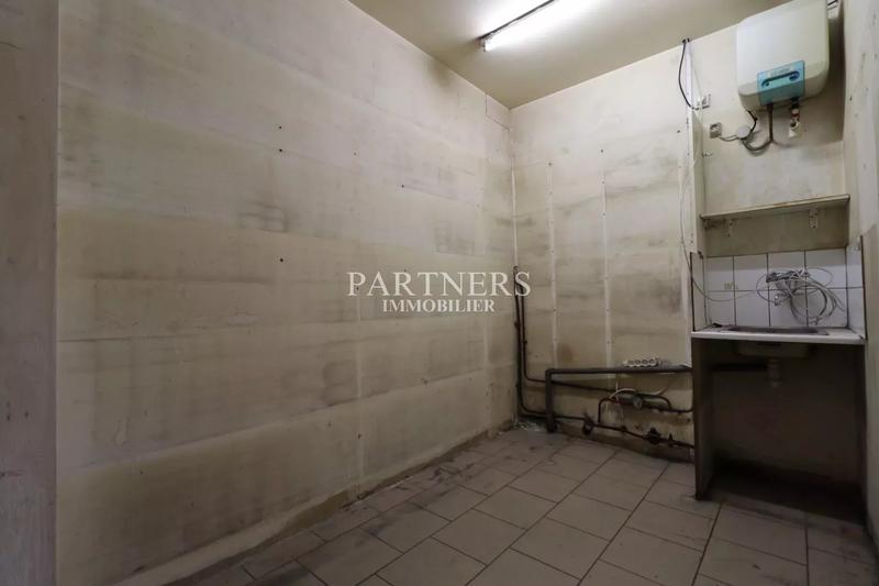 Magasins - 30 m² - 2 pièces