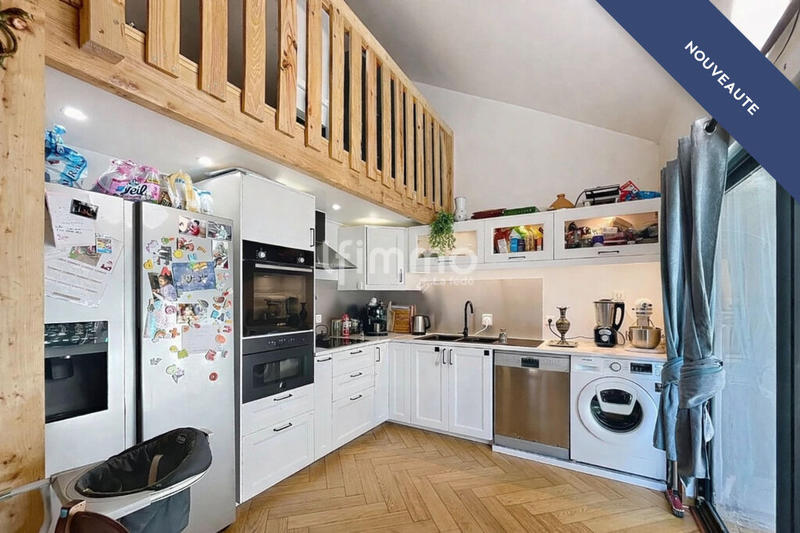 Maison - 201 m² - 5 pièces