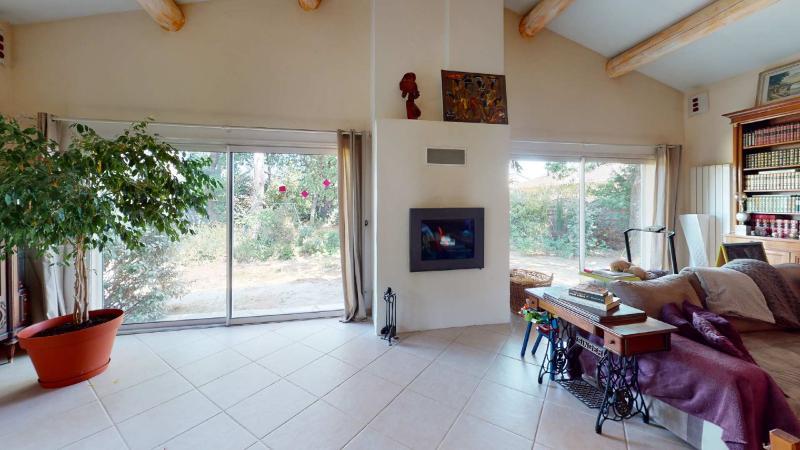 Maison - 245 m² - 8 pièces