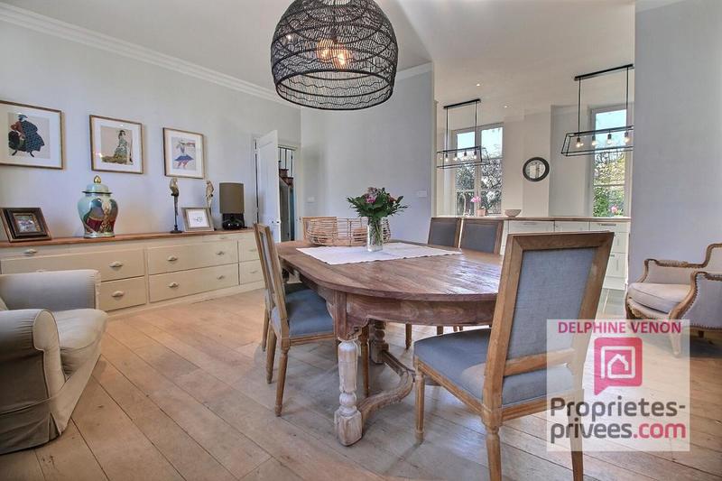 Propriété - 278 m² - 8 pièces