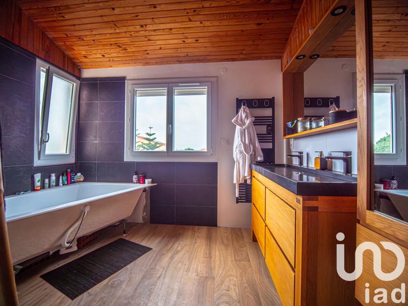 Maison - 138 m² - 10 pièces