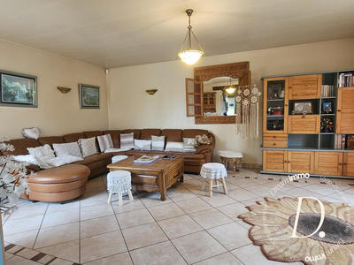 Maison traditionnelle - 120 m² - 6 pièces