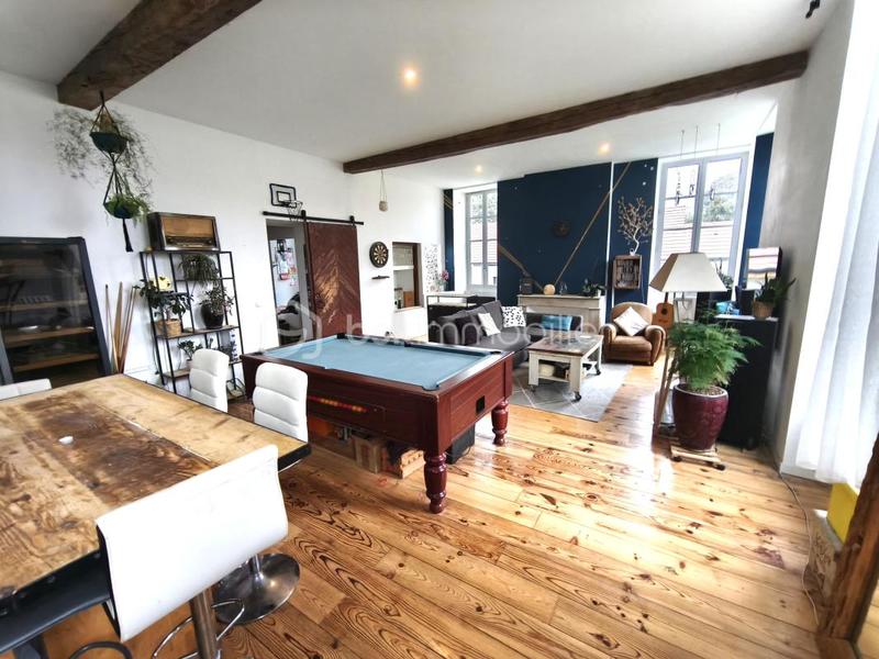Loft - 95 m² - 4 pièces