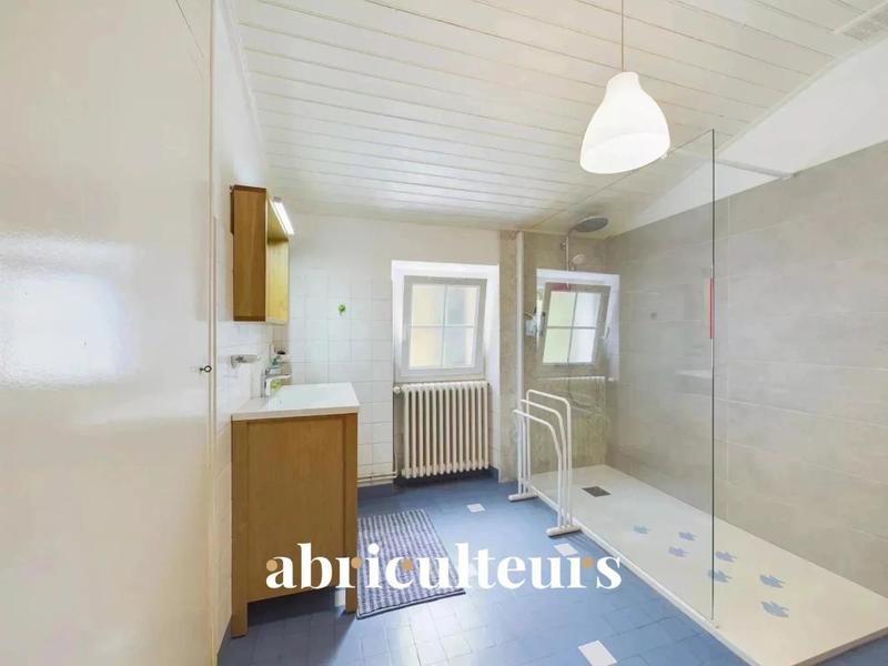 Villa - 235 m² - 8 pièces