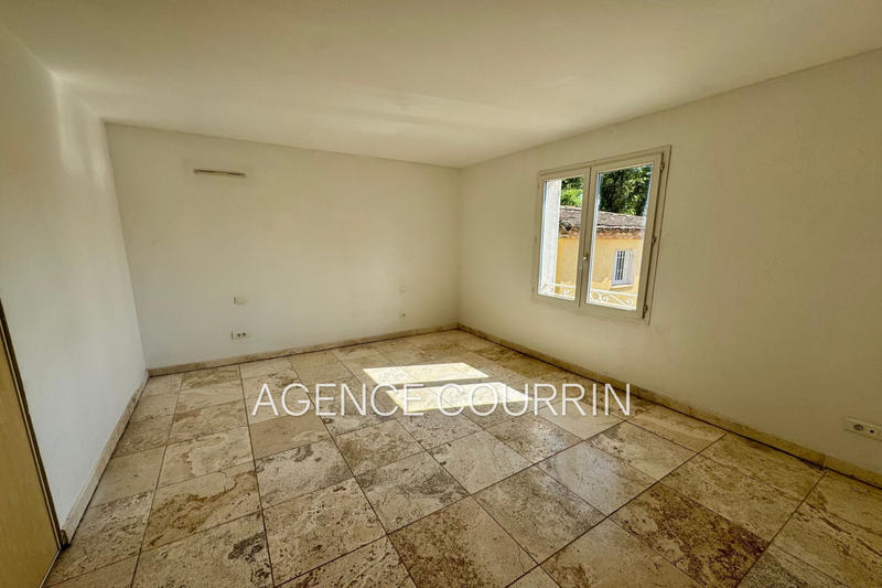 Maison - 205 m² - 5 pièces