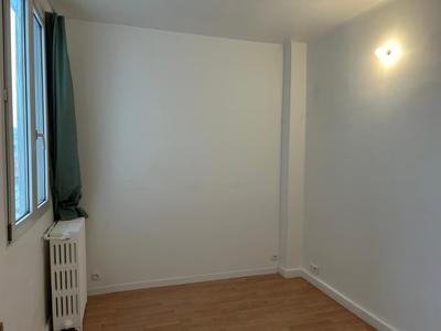 Studio - 30 m² - 1 pièce