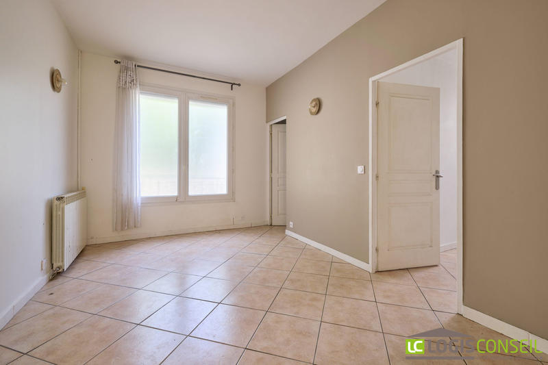 Maison traditionnelle - 128 m² - 8 pièces