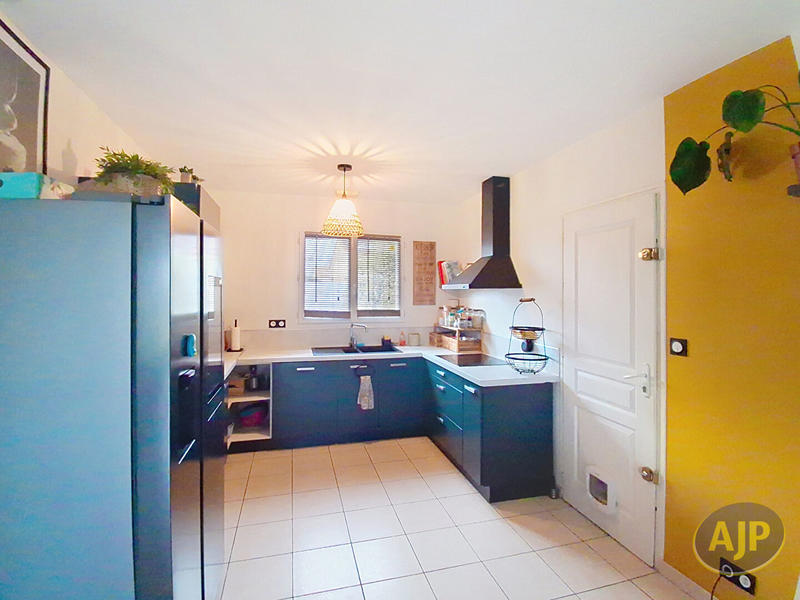 Maison - 106 m² - 6 pièces