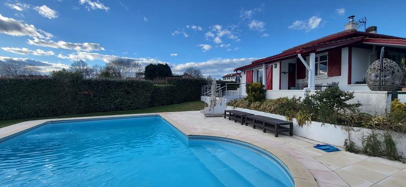 Maison - 144 m² - 6 pièces