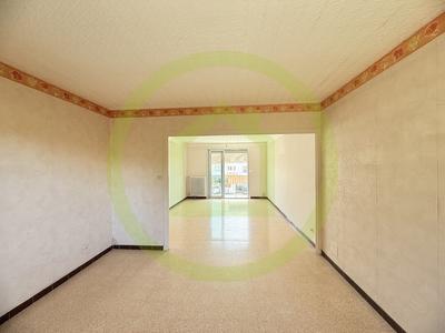 Maison - 92 m² - 5 pièces