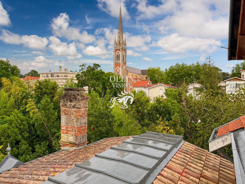 Maison - 300 m² - 10 pièces