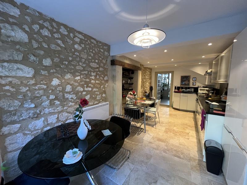 Maison traditionnelle - 95 m² - 4 pièces