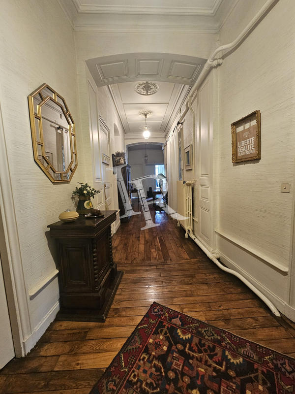 Appartement - 159 m² - 5 pièces