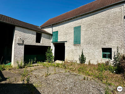Maison - 216 m² - 8 pièces