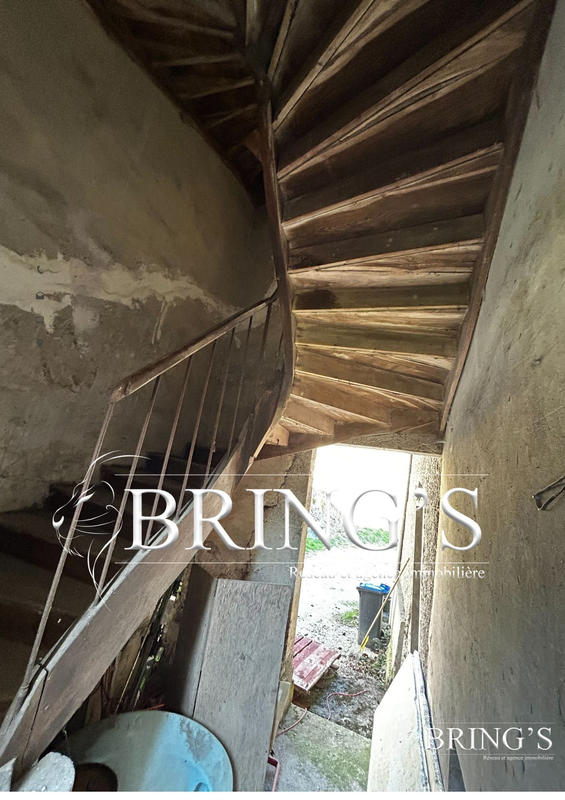 Maison ancienne - 340 m² - 16 pièces