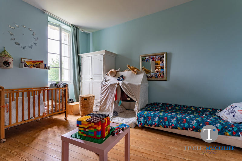 Maison - 530 m² - 10 pièces