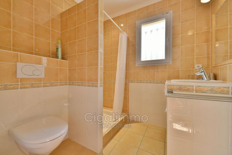 Villa - 100 m² - 5 pièces